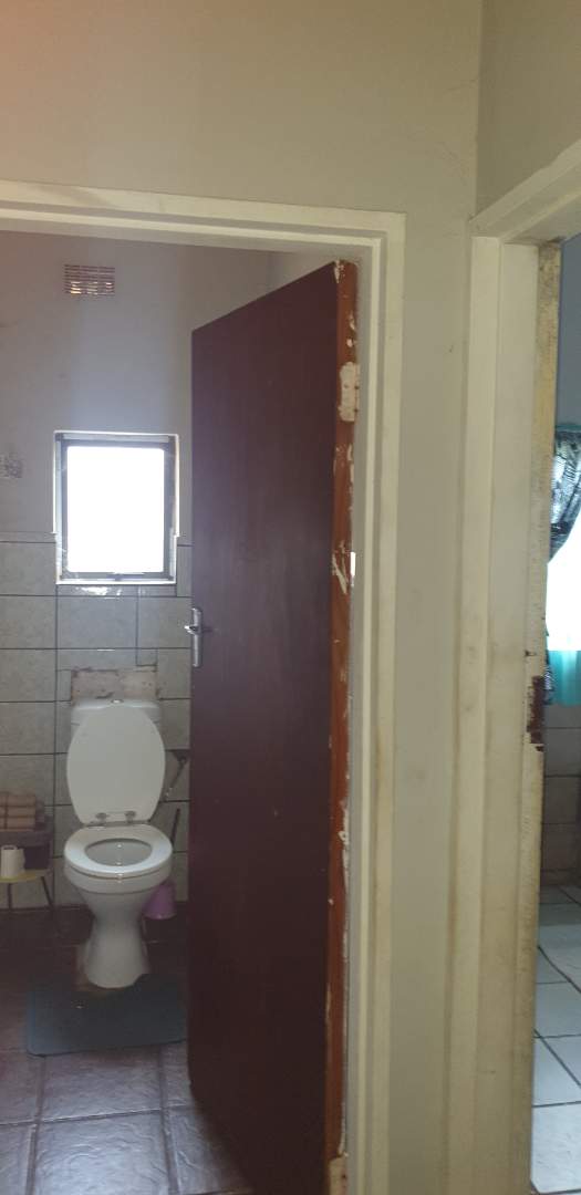 8 Bedroom Property for Sale in Uitenhage Rural Eastern Cape